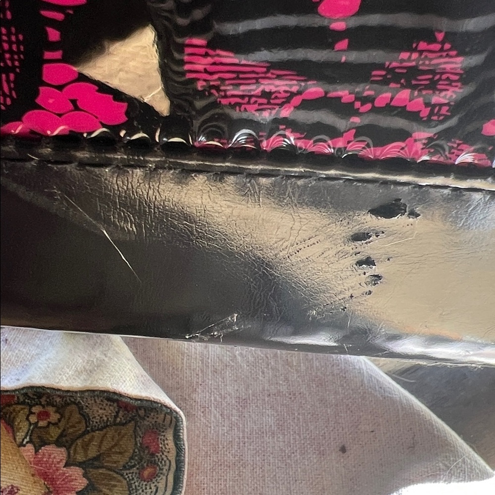 Betsey Johnson Betseyville Pink and Black patent leather Floral 20” suitcase. - Picture 10 of 11